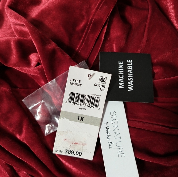 New Red Faux Velvet Dress / Size 1X - Picture 8 of 10